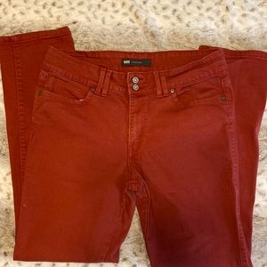 Levi’s red skinny jeans